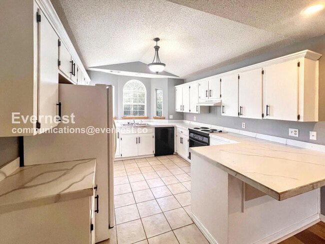 Building Photo - 6 Joel Ln