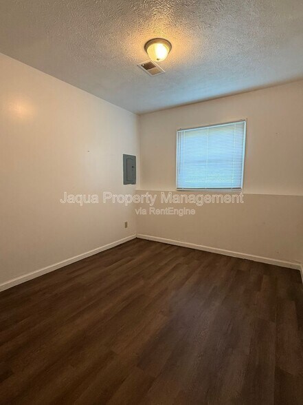Building Photo - 51600 Co Rd 652