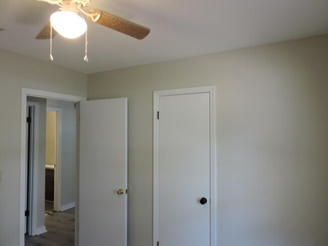 Building Photo - 311 John King Rd