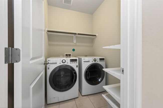 Building Photo - 9914 Deborah Colony Ln