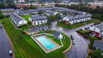 Building Photo - Hearthwood