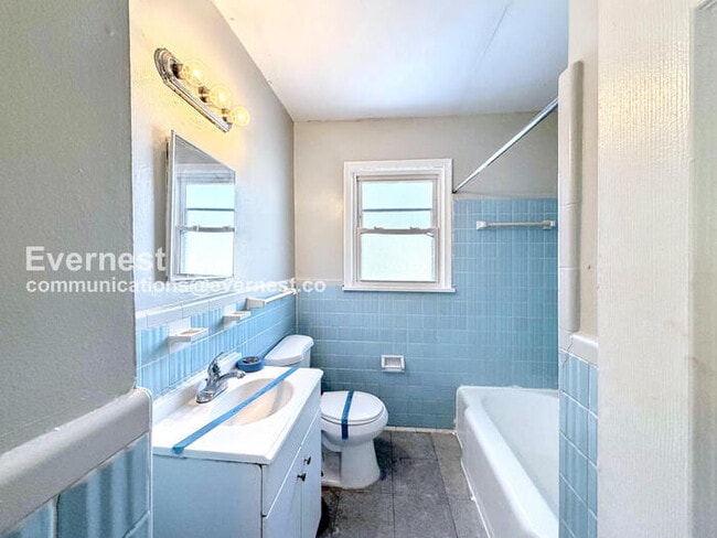 Building Photo - 18559 Mackay St