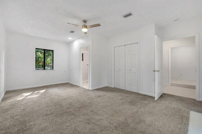 Building Photo - 7916 Skipper Ln