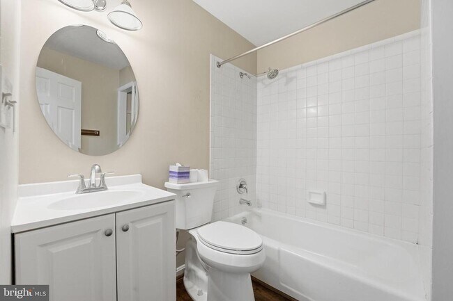 Building Photo - 4431 Ringwood Rd