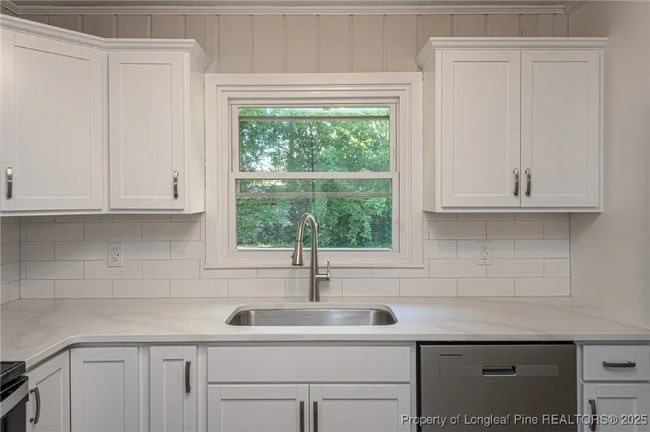 Building Photo - 675 Wiltshire Rd