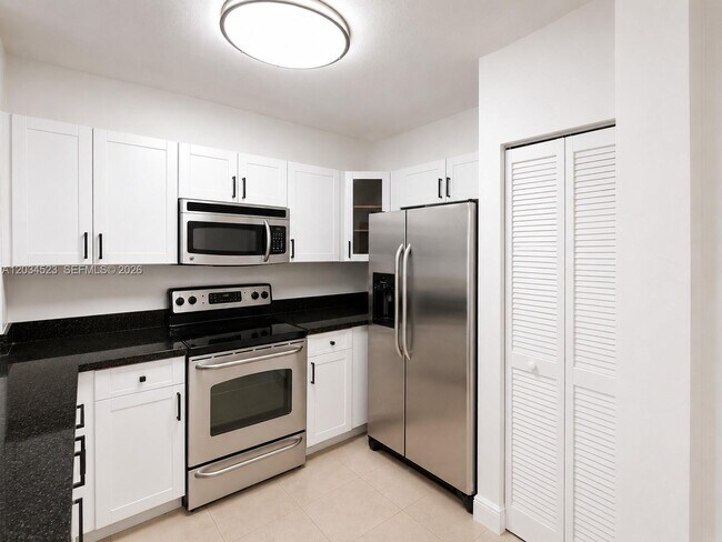 Building Photo - 652 NE 63rd St