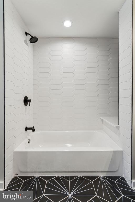 Building Photo - 431 S 62nd St