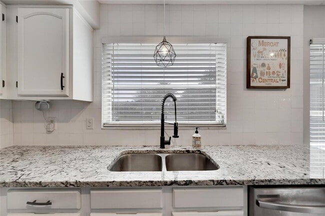 Building Photo - 2138 Timber Ln