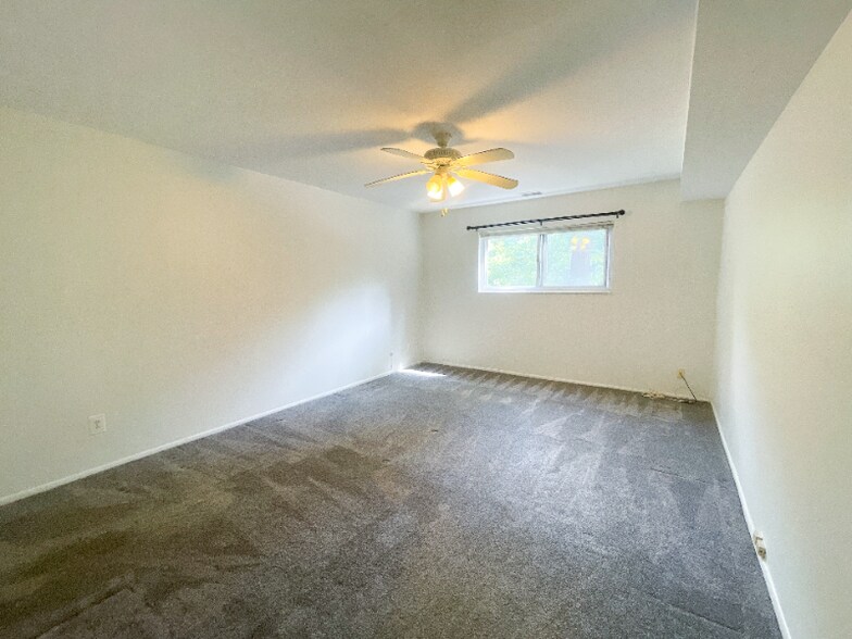 Building Photo - 46 Township Line Rd