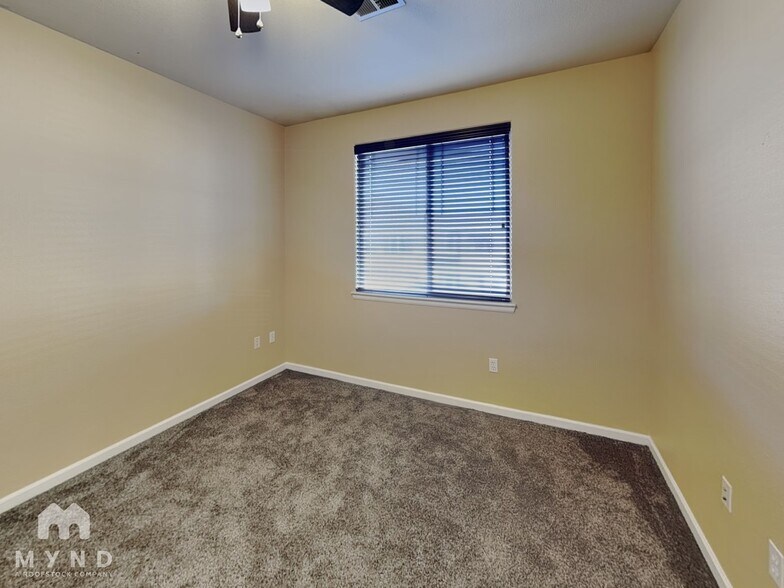 Building Photo - 803 E 98th Ave