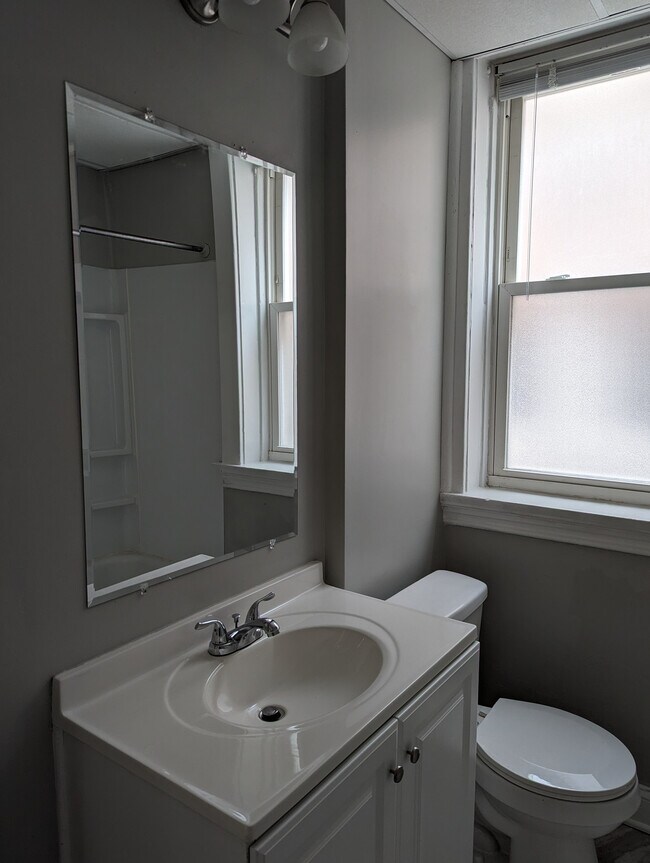 Bathroom - 4547 Shenandoah Ave
