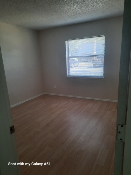 Building Photo - 6440 62nd Ave N