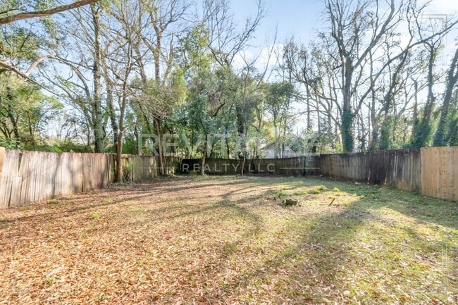 Building Photo - Charming Lower Midtown Cottage