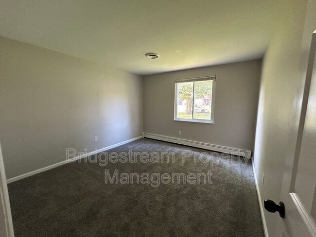 Building Photo - 3920 Barrymore Ln