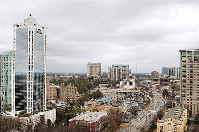 Building Photo - 2795 Peachtree Rd