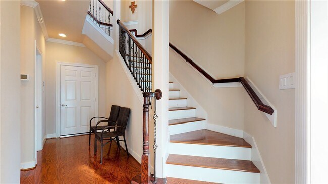 Building Photo - 26 Islewood Blvd