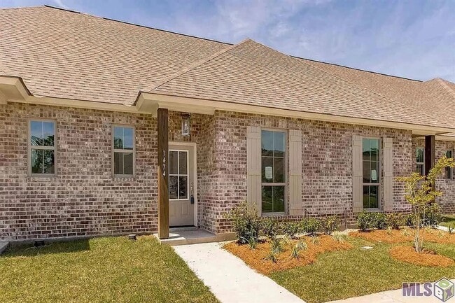 Building Photo - Charming 2-bedroom, 2-bath rental home in Baton Rouge, conveniently located near LSU