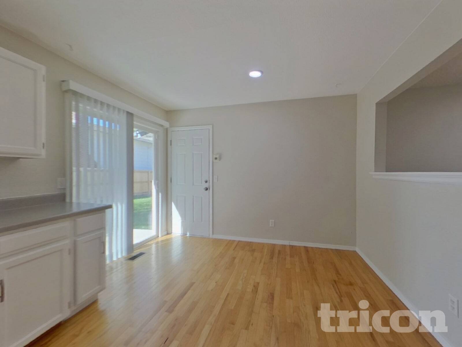 Building Photo - 10025 Alcott St