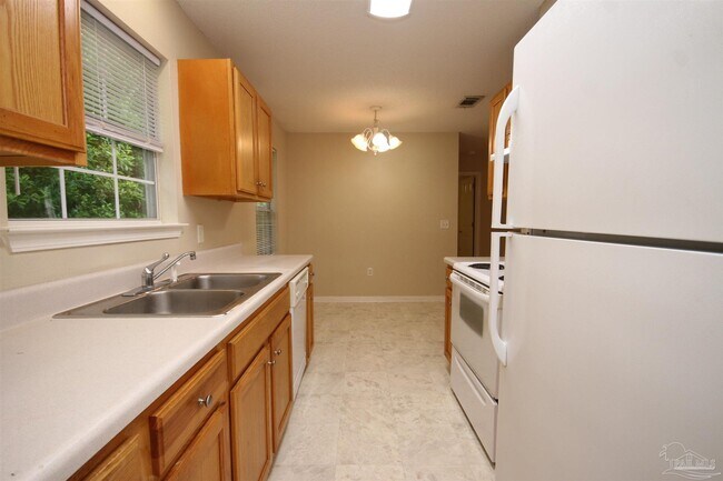 Building Photo - 2289 Wyatt St