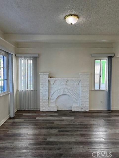 Building Photo - 1538 W 51st Pl