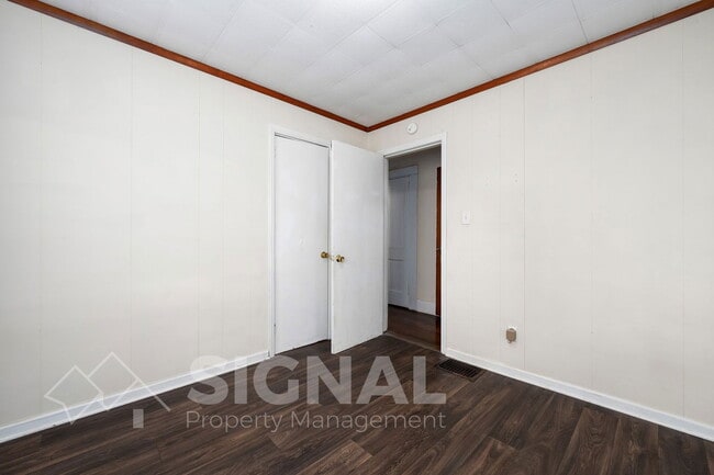 Building Photo - 1618 51st St W