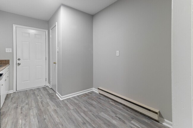 Building Photo - 6441 Starbrook Dr