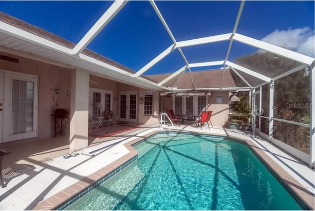 Building Photo - $5,495/month -- Beautifully Furnished Pool Home Seasonal Rental ** Lakefront Views ** Just minute...