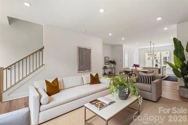 Building Photo - 5007 Nimes Rd