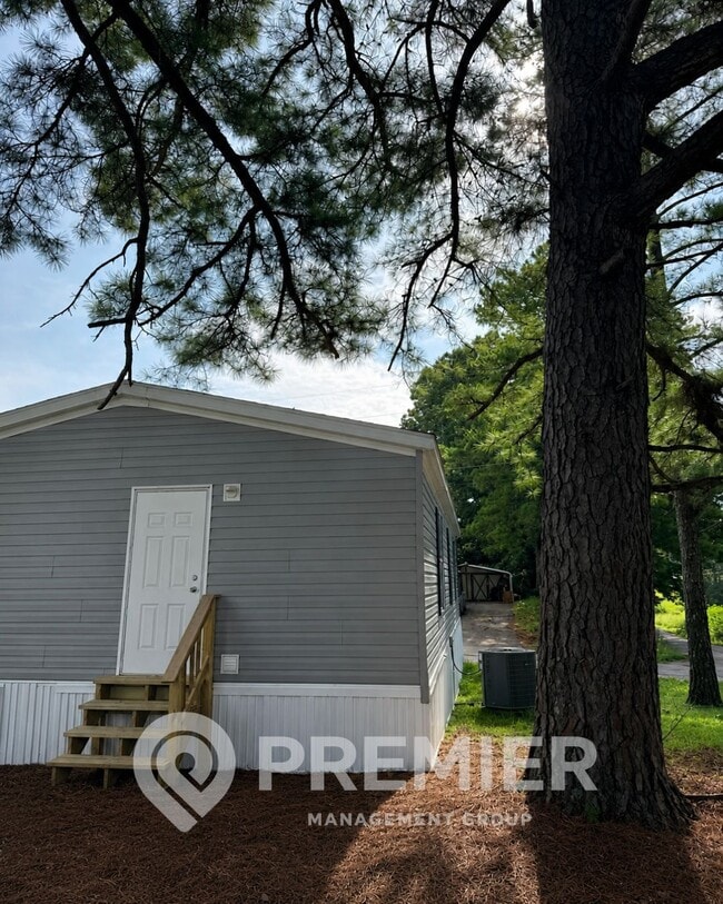 Building Photo - 161 Fowler Cir