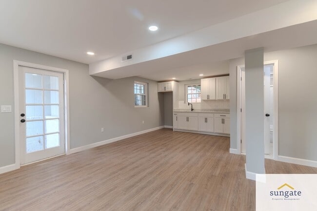 Building Photo - 11319 Harding Rd