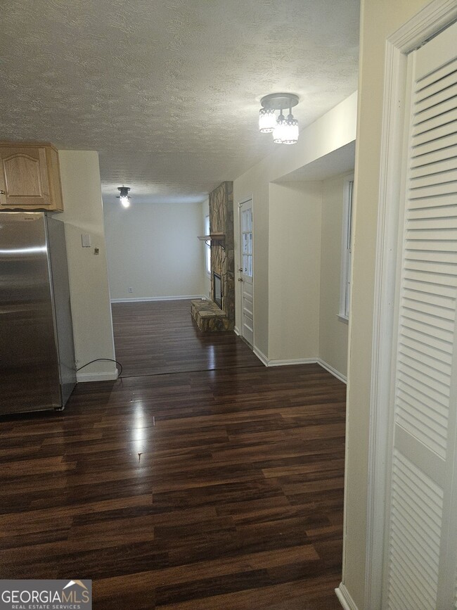 Building Photo - 1148 Marifran Dr SW