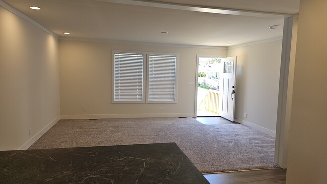 Building Photo - 3617 N Grand Ave E