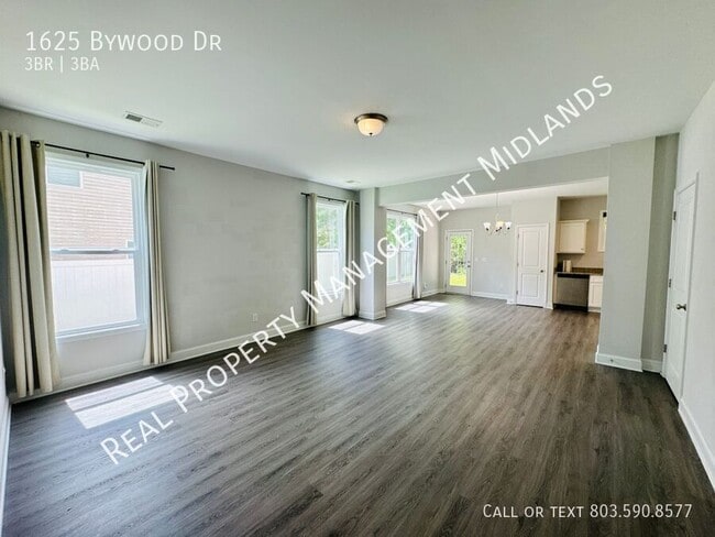 Building Photo - 1625 Bywood Dr