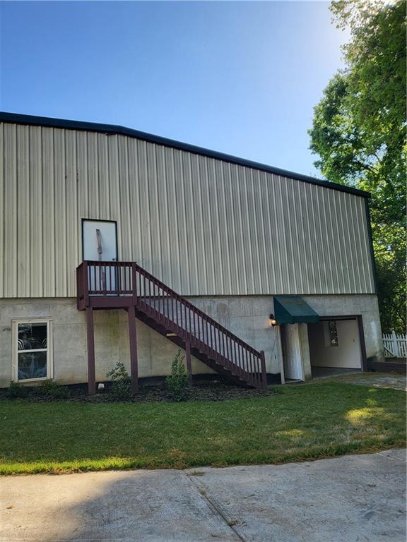 Building Photo - 3830 Mathis Airpark Rd