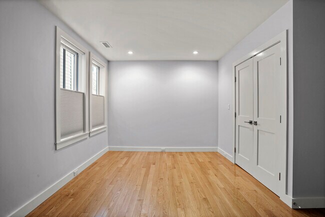 Building Photo - 14 Hardwick St