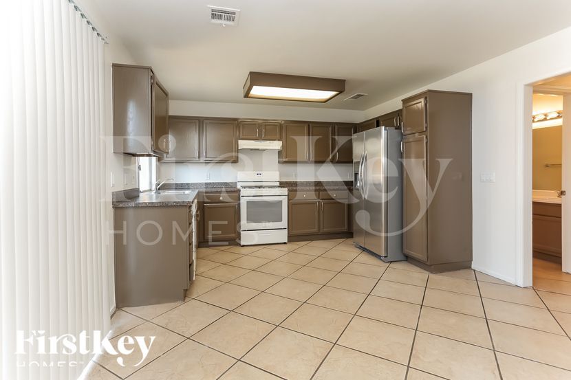 Building Photo - 6114 Flowering Plum Ave