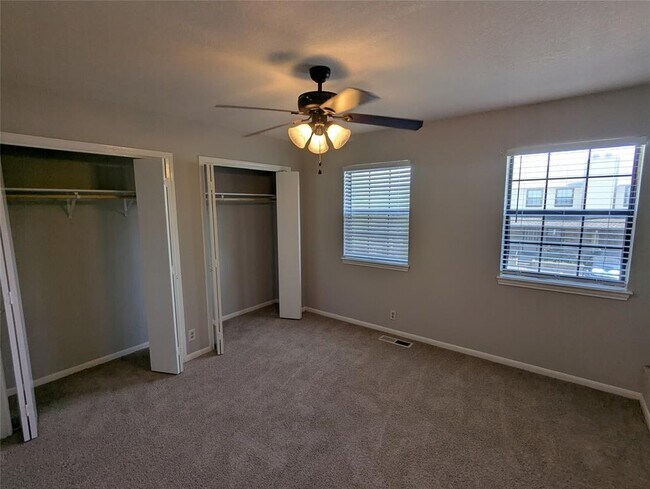 Building Photo - 7800 Northcrest Blvd