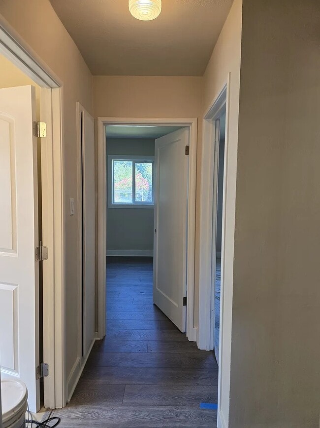 Building Photo - 934 Juanita Dr