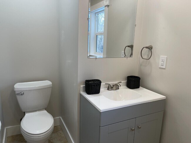 Building Photo - 2260 S 10th St W