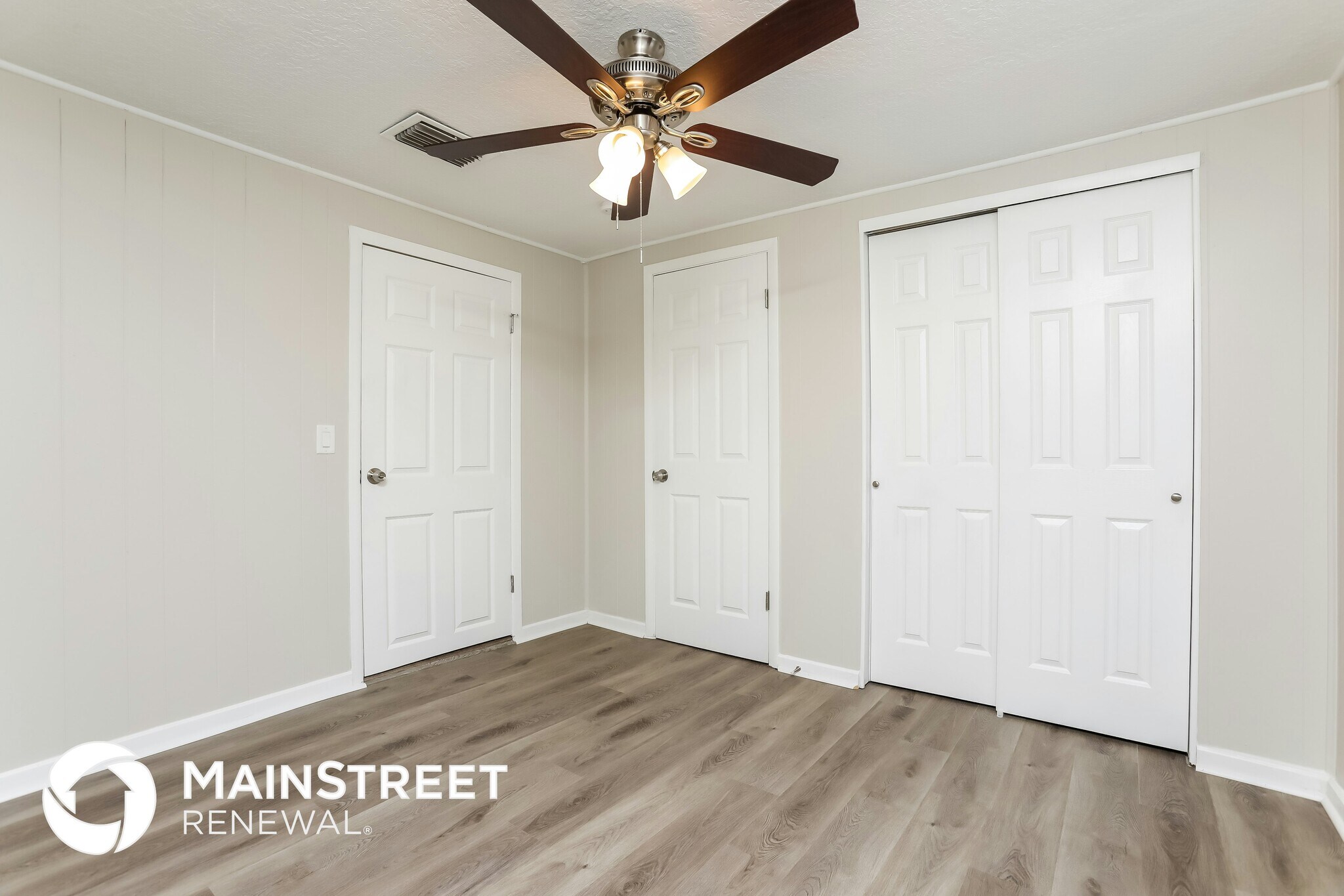 Building Photo - 1602 Lindale Ave