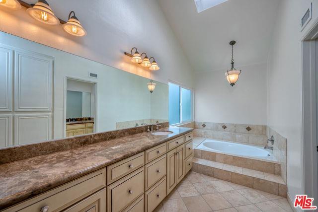 Building Photo - 3974 Astaire Ave