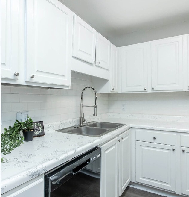 Renovated - Somerset Apartments