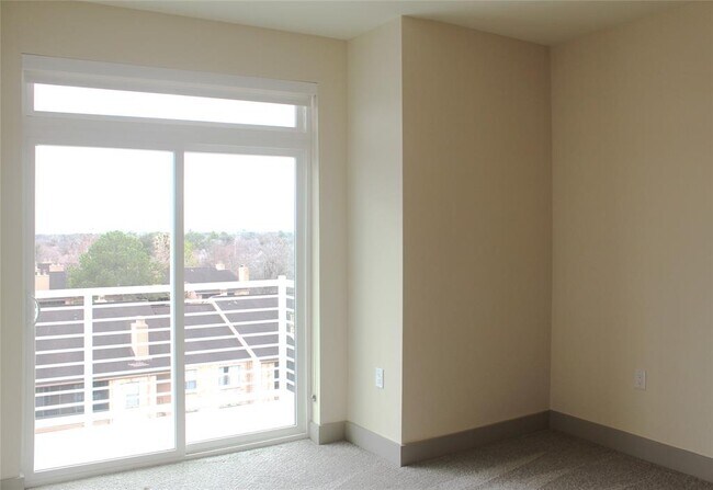 Building Photo - 6955 Turtlewood Dr