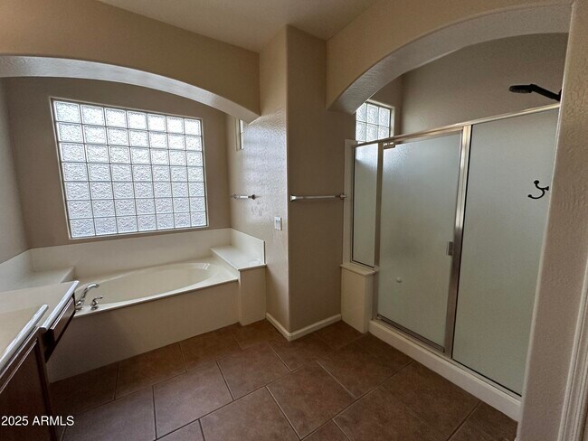 Building Photo - 12534 W Solano Dr