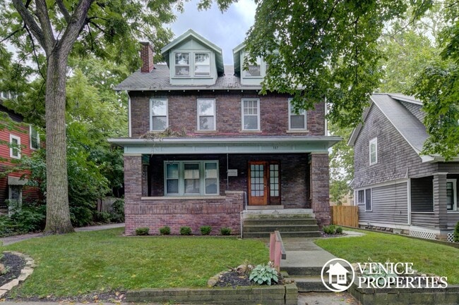 Primary Photo - 7 Bedroom on OSU Campus
