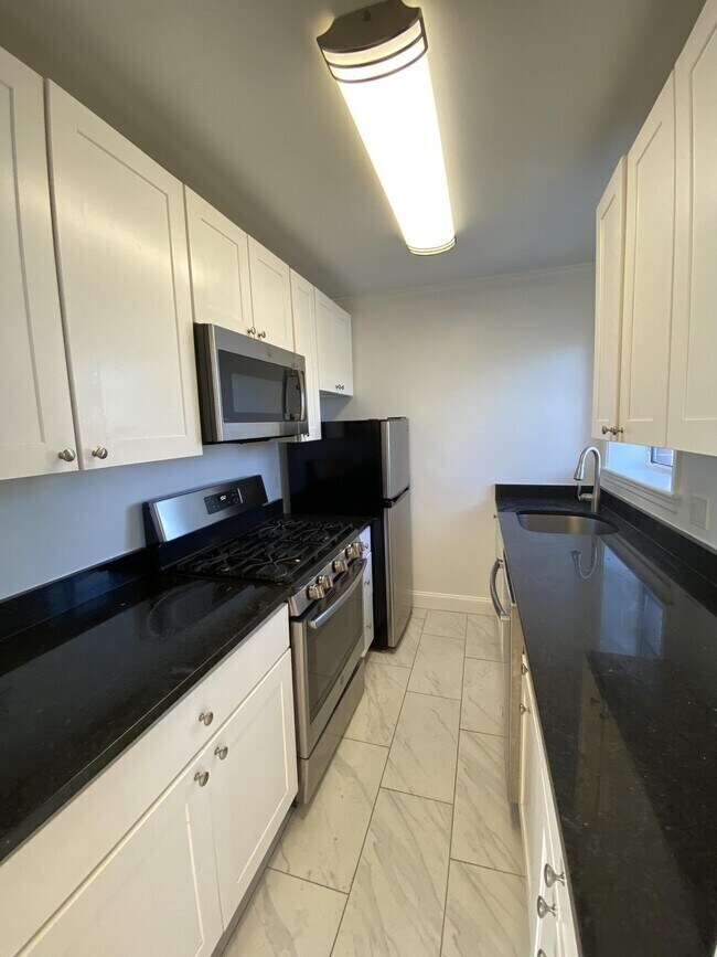 Building Photo - 85 Saint Paul St