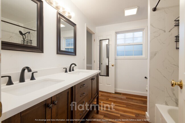 Building Photo - 2508 104th Pl SE