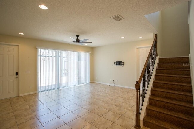 Building Photo - 12105 Breda Ln