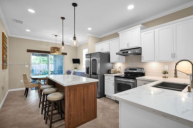 Building Photo - 8986 SW 214th Terrace