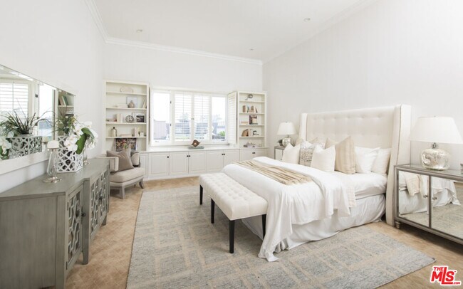 Building Photo - 10108 Empyrean Way